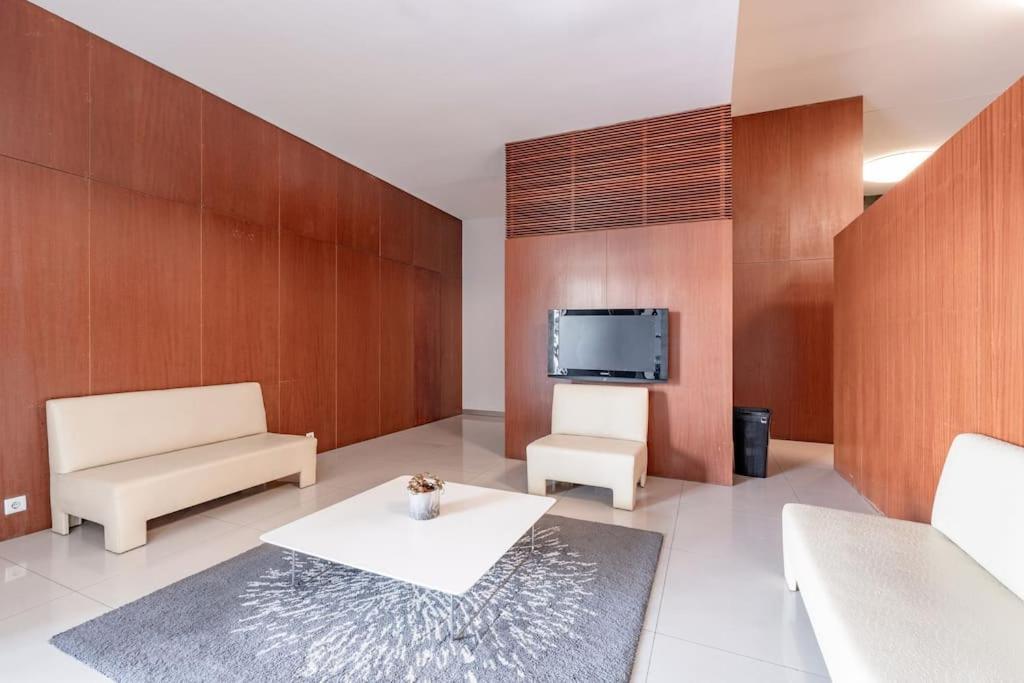 Viva Stadium Residence Studios Porto Ngoại thất bức ảnh